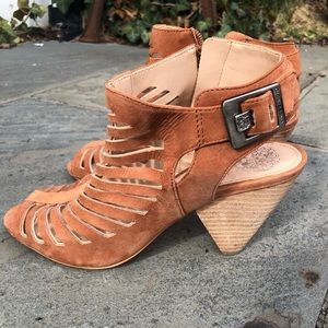 Vince Camuto open toe leather sandals